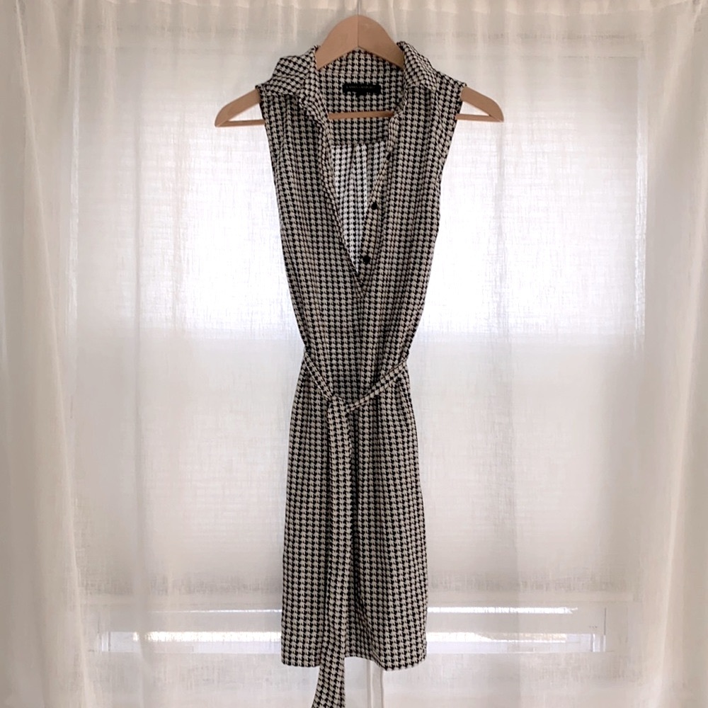 Banana Republic sleeveless shirt dress